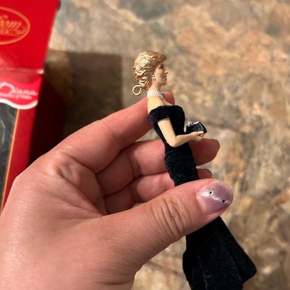 Diana, Princess of Wales ornament. - Picture 5 of 8